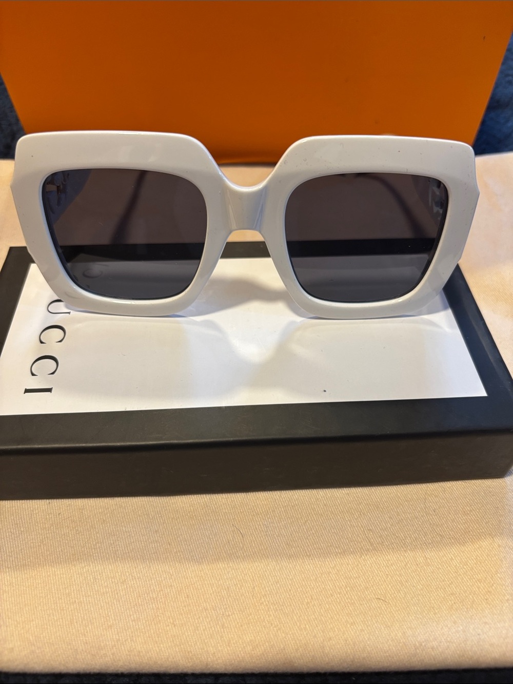 NEW Gucci White Oversized Square Sunglasses with Dark Lenses